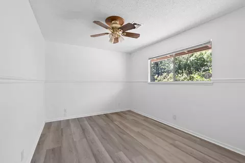 Bedroom - 8741 Prospectors Rd, Redding, CA 96001 photo 7 of 8