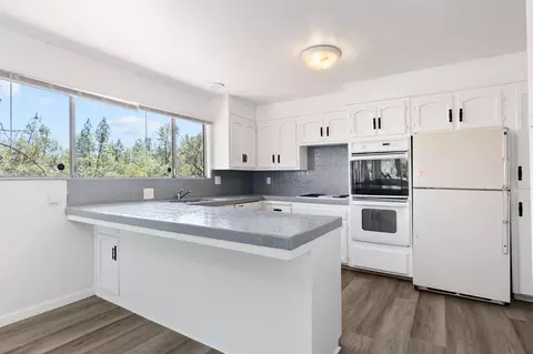 Kitchen - 8741 Prospectors Rd, Redding, CA 96001 photo 1 of 4
