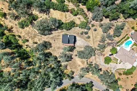 View/Area - 8741 Prospectors Rd, Redding, CA 96001 photo 8 of 8