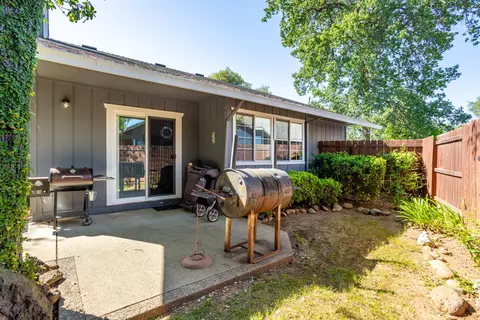 Exterior - 1761 Edgewood Dr, Redding, CA 96003 photo 8 of 13