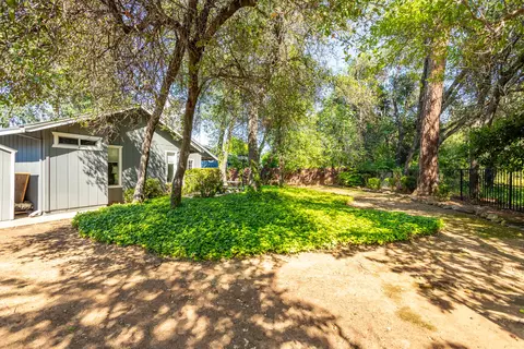 Exterior - 1761 Edgewood Dr, Redding, CA 96003 photo 12 of 13