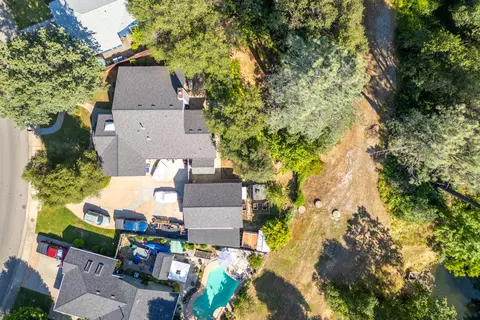 View/Area - 1761 Edgewood Dr, Redding, CA 96003 photo 1 of 2