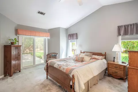 Bedroom - 1761 Edgewood Dr, Redding, CA 96003 photo 1 of 4