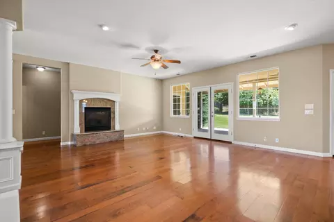 Living - 22745 Daha Dr, Red Bluff, CA 96080 photo 5 of 8