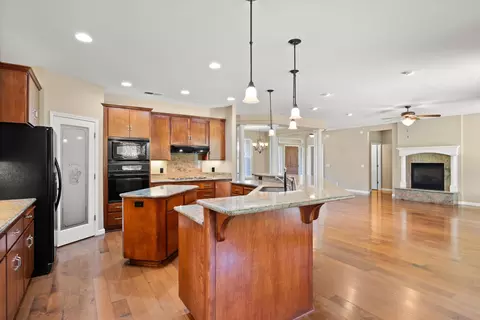 Kitchen - 22745 Daha Dr, Red Bluff, CA 96080 photo 3 of 9