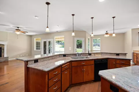 Kitchen - 22745 Daha Dr, Red Bluff, CA 96080 photo 9 of 9