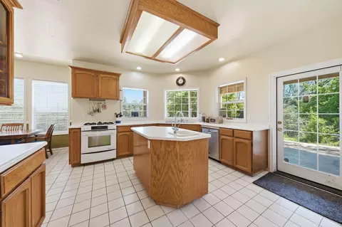 Kitchen - 8745 Glendive Ln, Redding, CA 96001 photo 1 of 4