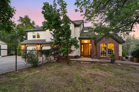 Exterior - 8745 Glendive Ln, Redding, CA 96001 photo 11 of 14