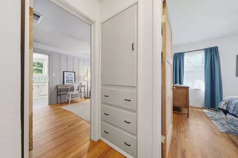 Entry Way - 784 Lakeview Dr, Redding, CA 96001 photo 2 of 2
