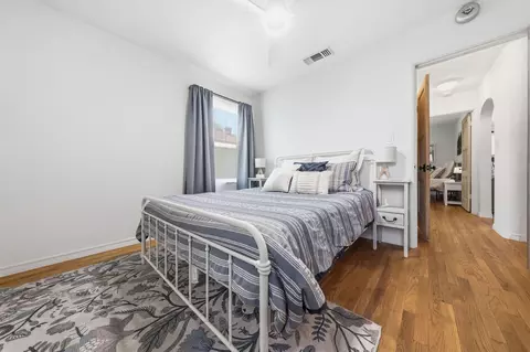 Bedroom - 784 Lakeview Dr, Redding, CA 96001 photo 2 of 4