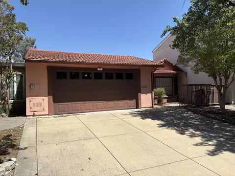Exterior - 251 Aurora Ave, Davis, CA 95616 photo 2 of 6