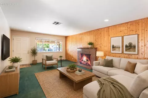 Living - 2522 Belladonna St, Redding, CA 96002 photo 1 of 2