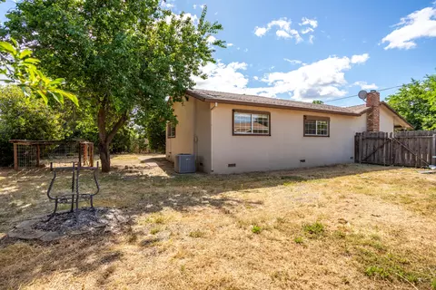 Exterior - 2522 Belladonna St, Redding, CA 96002 photo 8 of 8