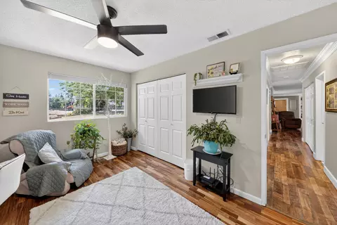 Entry Way - 7302 Bohn Blvd, Anderson, CA 96007 photo 1 of 1