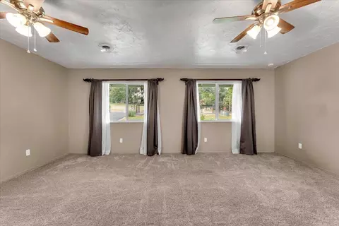 Living - 18805 Drake Rd, Red Bluff, CA 96080 photo 4 of 4