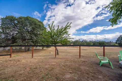 Exterior - 18805 Drake Rd, Red Bluff, CA 96080 photo 18 of 21