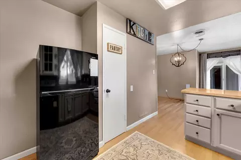 Kitchen - 18805 Drake Rd, Red Bluff, CA 96080 photo 4 of 5