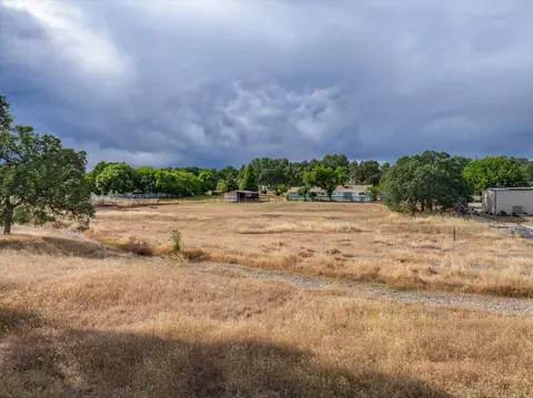 Exterior - 18805 Drake Rd, Red Bluff, CA 96080 photo 15 of 21