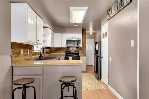 Kitchen - 18805 Drake Rd, Red Bluff, CA 96080 photo 1 of 5