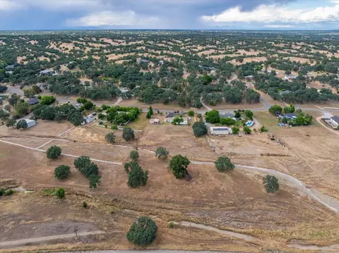 View/Area - 18805 Drake Rd, Red Bluff, CA 96080 photo 7 of 12