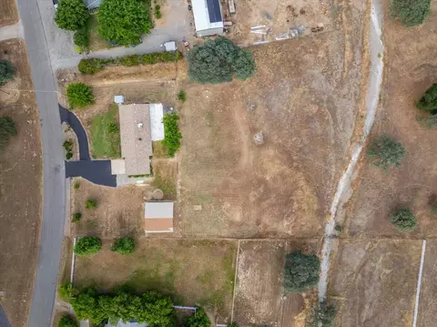 View/Area - 18805 Drake Rd, Red Bluff, CA 96080 photo 6 of 12