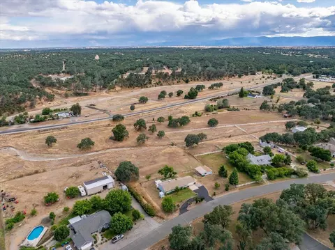 View/Area - 18805 Drake Rd, Red Bluff, CA 96080 photo 10 of 12