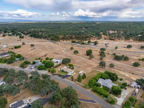 View/Area - 18805 Drake Rd, Red Bluff, CA 96080 photo 11 of 12