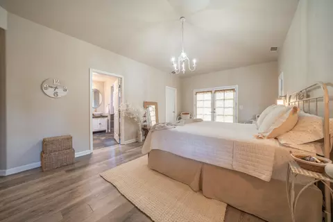 Bedroom - 1044 Riviera Dr, Redding, CA 96001 photo 7 of 8