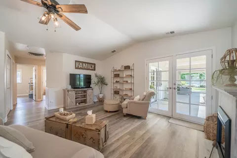 Other - 1044 Riviera Dr, Redding, CA 96001 photo 4 of 8
