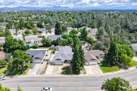 View/Area - 1044 Riviera Dr, Redding, CA 96001 photo 1 of 3