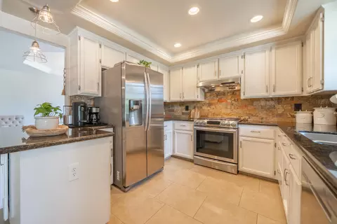 Kitchen - 1044 Riviera Dr, Redding, CA 96001 photo 3 of 3