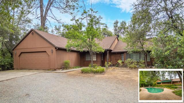 3175 Pinehaven Dr, Redding, CA 96003