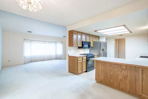 Living - 3175 Pinehaven Dr, Redding, CA 96003 photo 3 of 7