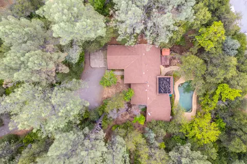 View/Area - 3175 Pinehaven Dr, Redding, CA 96003 photo 1 of 2