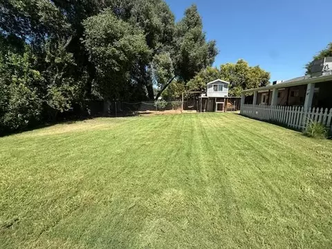 Exterior - 4218 Jane St, Redding, CA 96002 photo 7 of 12