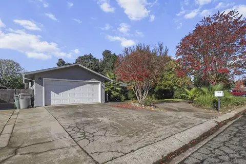 Exterior - 4218 Jane St, Redding, CA 96002 photo 10 of 12