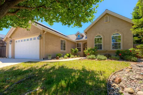 Exterior - 1935 Tarmac Rd, Redding, CA 96003 photo 2 of 10