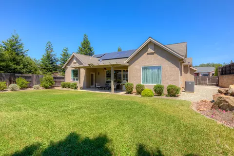 Exterior - 1935 Tarmac Rd, Redding, CA 96003 photo 6 of 10