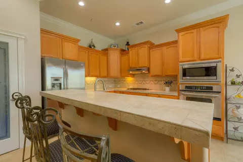 Kitchen - 1935 Tarmac Rd, Redding, CA 96003 photo 3 of 7
