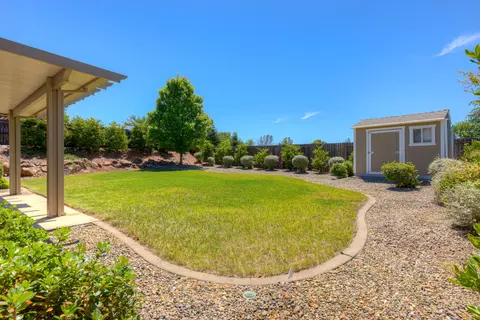 Exterior - 1935 Tarmac Rd, Redding, CA 96003 photo 8 of 10