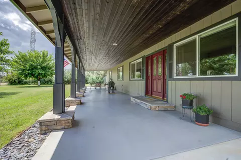Exterior - 17536 Oly Way, Anderson, CA 96007 photo 7 of 15
