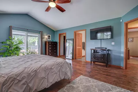 Bedroom - 17536 Oly Way, Anderson, CA 96007 photo 3 of 3