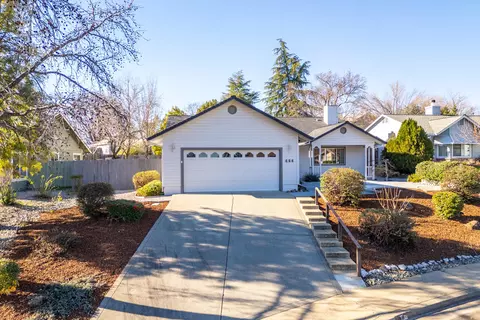 484 Dominica Ct, Redding, CA 96003