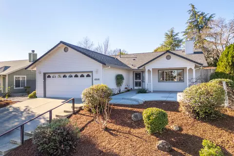 484 Dominica Ct, Redding, CA 96003 photo 2