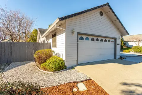 484 Dominica Ct, Redding, CA 96003 photo 33