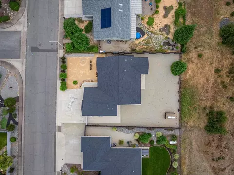 View/Area - 3164 Harlan Dr, Redding, CA 96003 photo 4 of 6