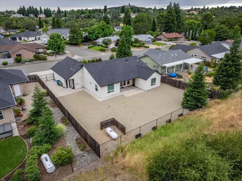 View/Area - 3164 Harlan Dr, Redding, CA 96003 photo 1 of 6