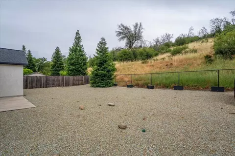 Exterior - 3164 Harlan Dr, Redding, CA 96003 photo 7 of 24