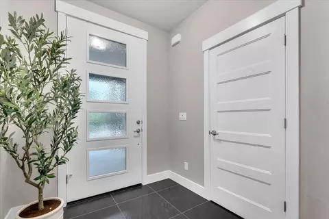 Entry Way - 3164 Harlan Dr, Redding, CA 96003 photo 1 of 3