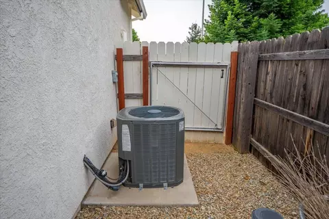 Exterior - 3164 Harlan Dr, Redding, CA 96003 photo 16 of 24